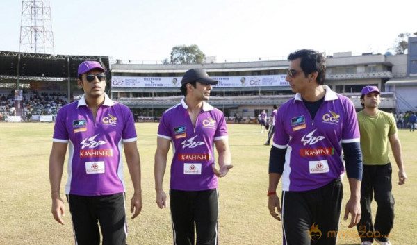 Tollywood VS Bollywood Cricket Match Photos