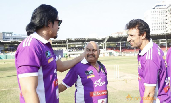 Tollywood VS Bollywood Cricket Match Photos