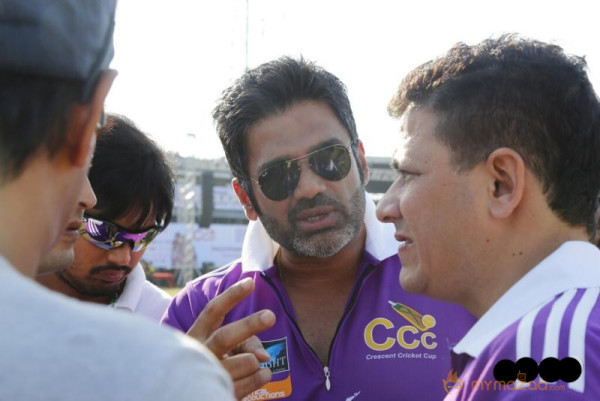 Tollywood VS Bollywood Cricket Match Photos