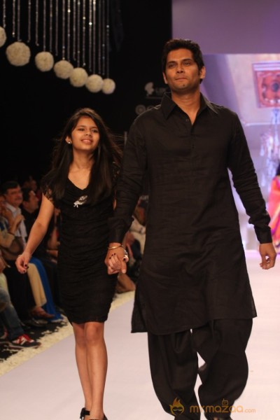 TV Celebs Walk the Ramp at IIJW 2013