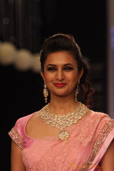 TV Celebs Walk the Ramp at IIJW 2013