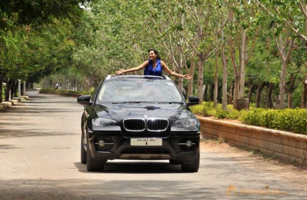  Vaadu Veedu O Kalpana Working Stills 