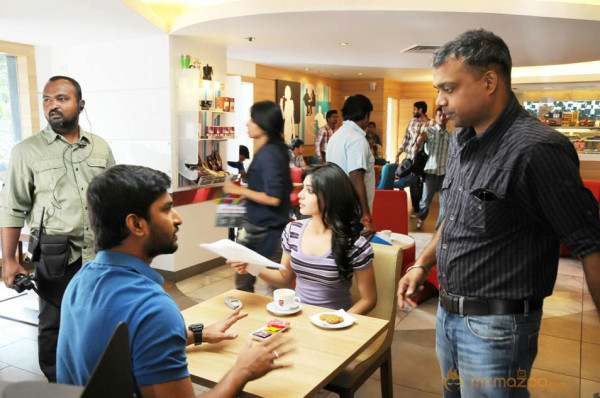 Yeto Vellipoyindi Manasu Movie Location Stills