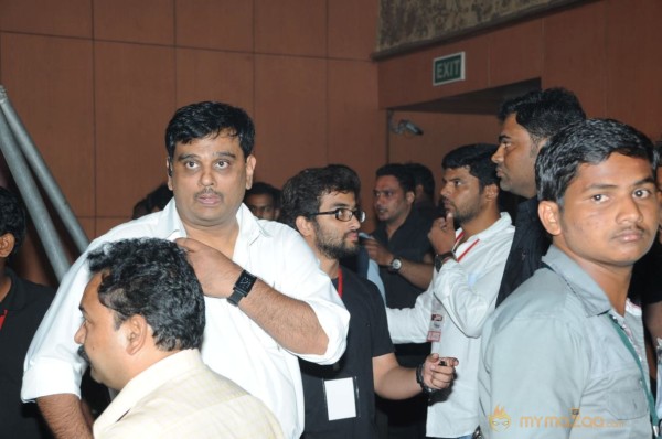 Yevadu Audio Launch Photos Set 2