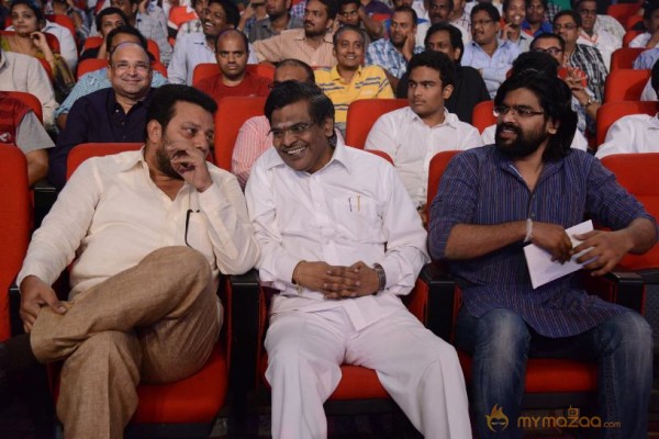 Yevadu Audio Launch Photos Set 3