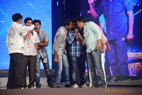 Yevadu Audio Launch Photos Set 3