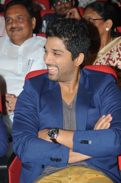 Yevadu Audio Launch Photos Set 5