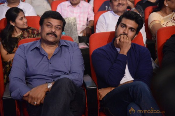 Yevadu Audio Launch Photos Set6