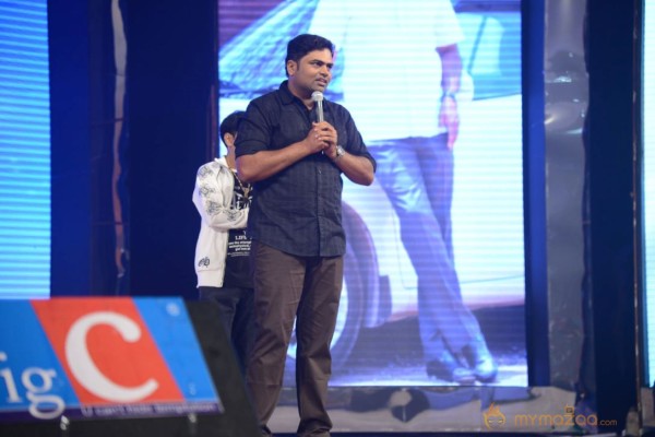 Yevadu Audio Launch Photos Set6