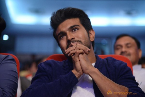 Yevadu Audio Launch Photos Set6