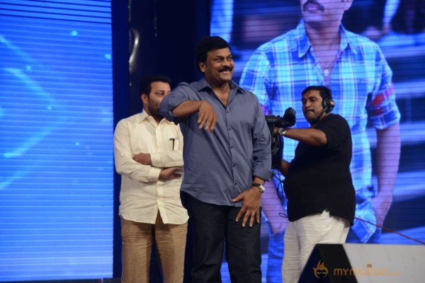 Yevadu Audio Launch Photos Set6