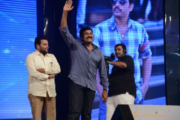 Yevadu Audio Launch Photos Set6