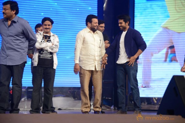 Yevadu Audio Launch Photos Set6