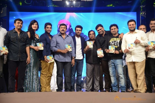 Yevadu Audio Launch Photos Set6