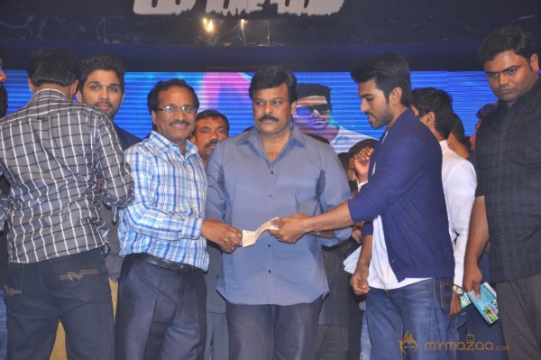 Yevadu Audio Launch Photos Set6