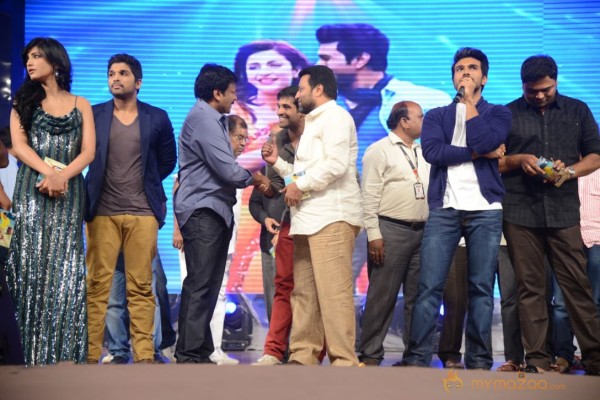 Yevadu Audio Launch Photos Set6