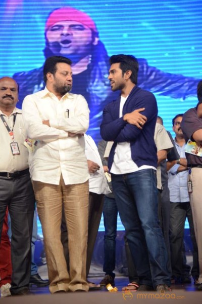 Yevadu Audio Launch Photos Set6