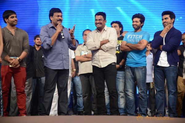 Yevadu Audio Launch Photos Set6