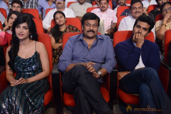 Yevadu Audio Launch Photos Set6