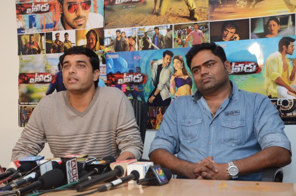 Yevadu Movie Pressmeet Gallery