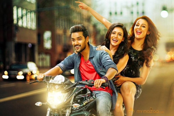 First Look Stills: Columbus Telugu Movie Photos