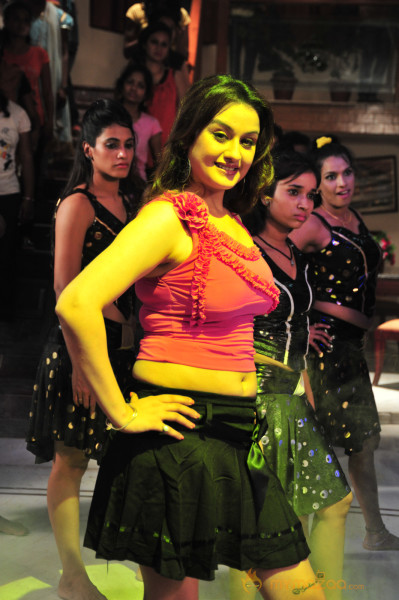 Amma Nanna Oorelithe Movie Item Song Stills 