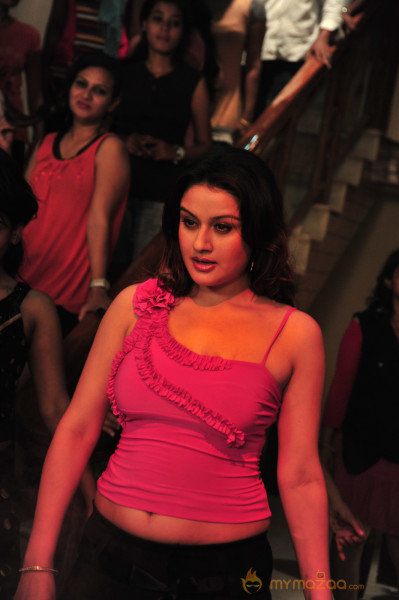 Amma Nanna Oorelithe Movie Item Song Stills 