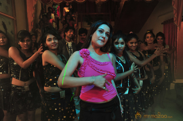 Amma Nanna Oorelithe Movie Item Song Stills 