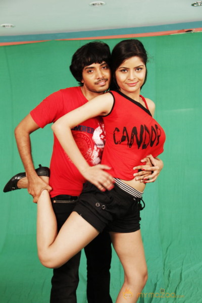 Anukunnadi Okati Ayinadi Okati Hot Movie Stills 