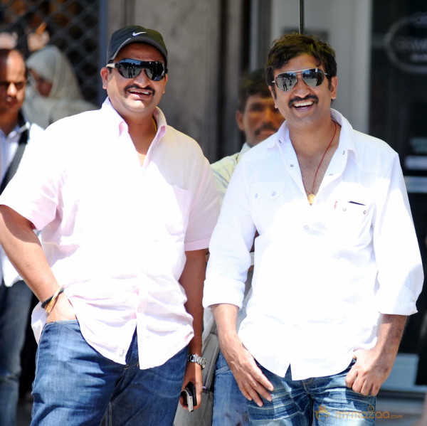  Baadshah Movie Onlocation Stills 