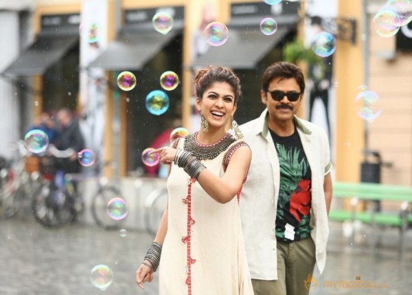 Babu Bangaram Movie Photos