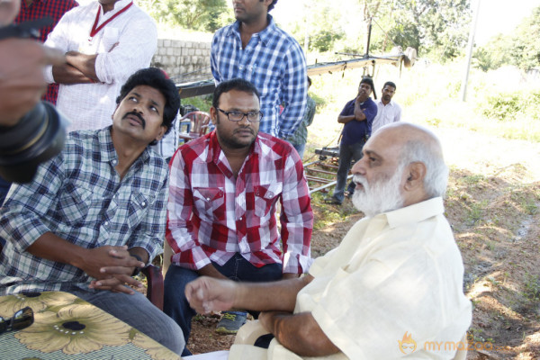 Doosukeltha Movie Onlocation Stills 