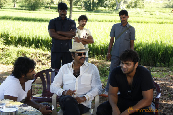 Doosukeltha Movie Onlocation Stills 