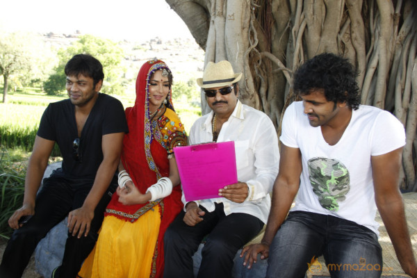 Doosukeltha Movie Onlocation Stills 