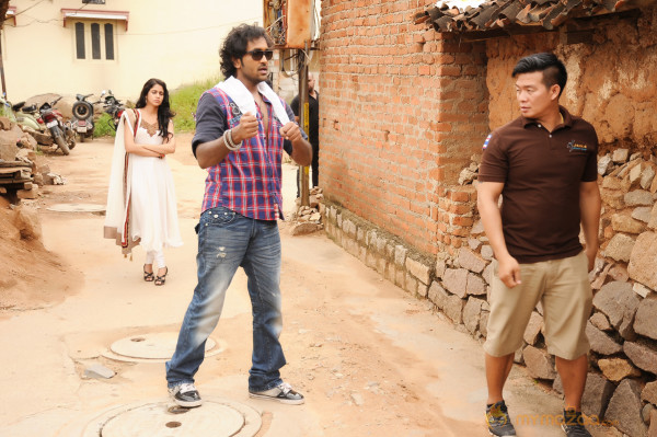 Doosukeltha Movie Onlocation Stills 