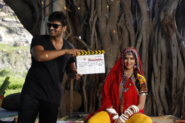 Doosukeltha Movie Onlocation Stills 