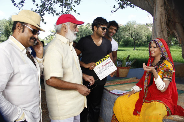 Doosukeltha Movie Onlocation Stills 