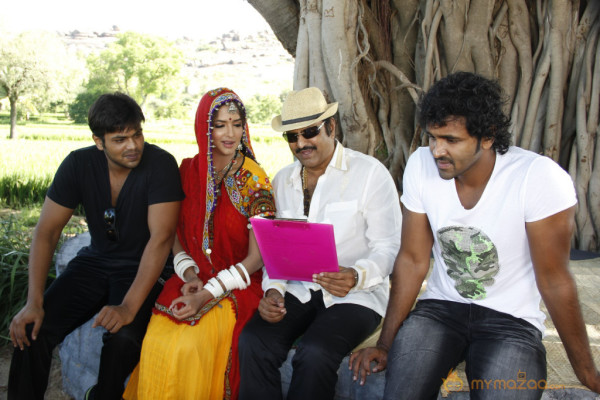 Doosukeltha Movie Onlocation Stills 