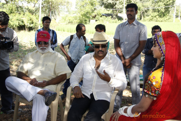 Doosukeltha Movie Onlocation Stills 