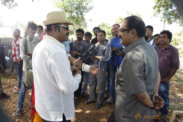 Doosukeltha Movie Onlocation Stills 