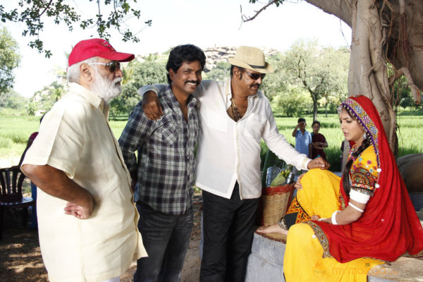 Doosukeltha Movie Onlocation Stills 