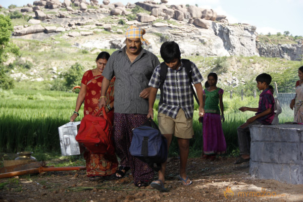 Doosukeltha Movie Onlocation Stills 