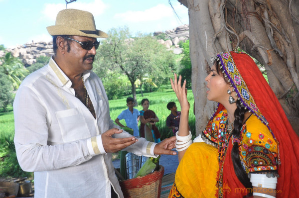 Doosukeltha Movie Onlocation Stills 