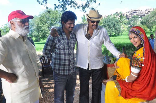 Doosukeltha Movie Onlocation Stills 