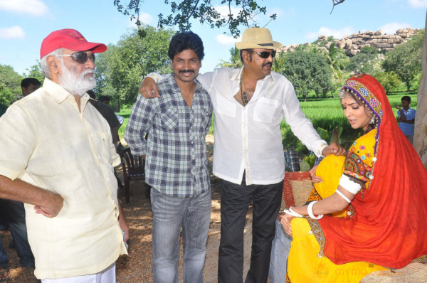 Doosukeltha Movie Onlocation Stills 