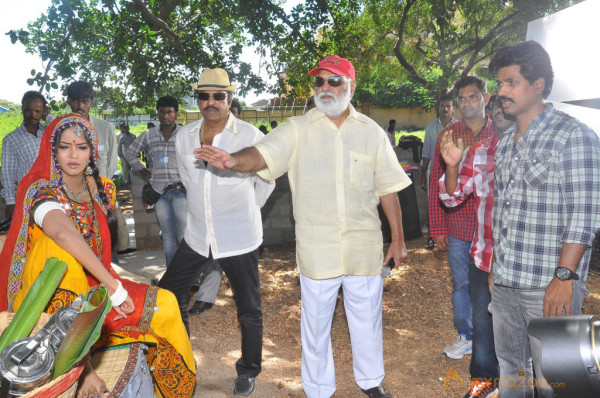 Doosukeltha Movie Onlocation Stills 