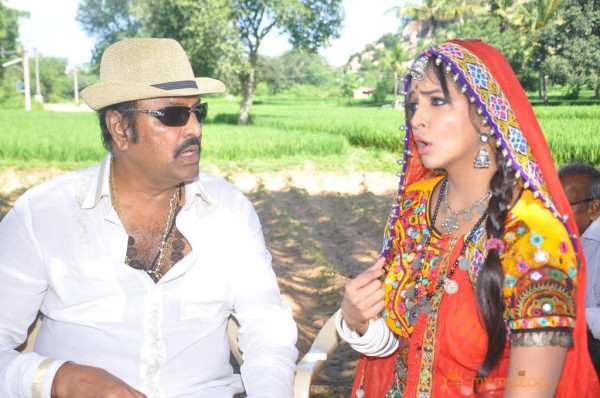 Doosukeltha Movie Onlocation Stills 