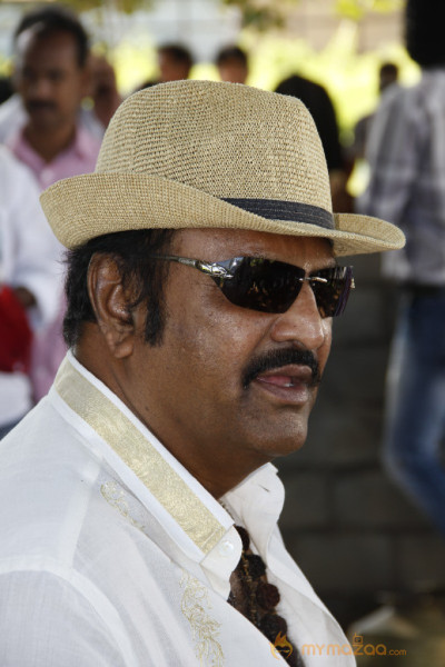 Doosukeltha Movie Onlocation Stills 