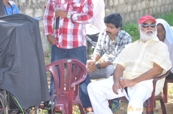 Doosukeltha Movie Onlocation Stills 