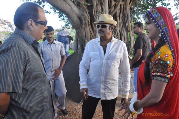 Doosukeltha Movie Onlocation Stills 